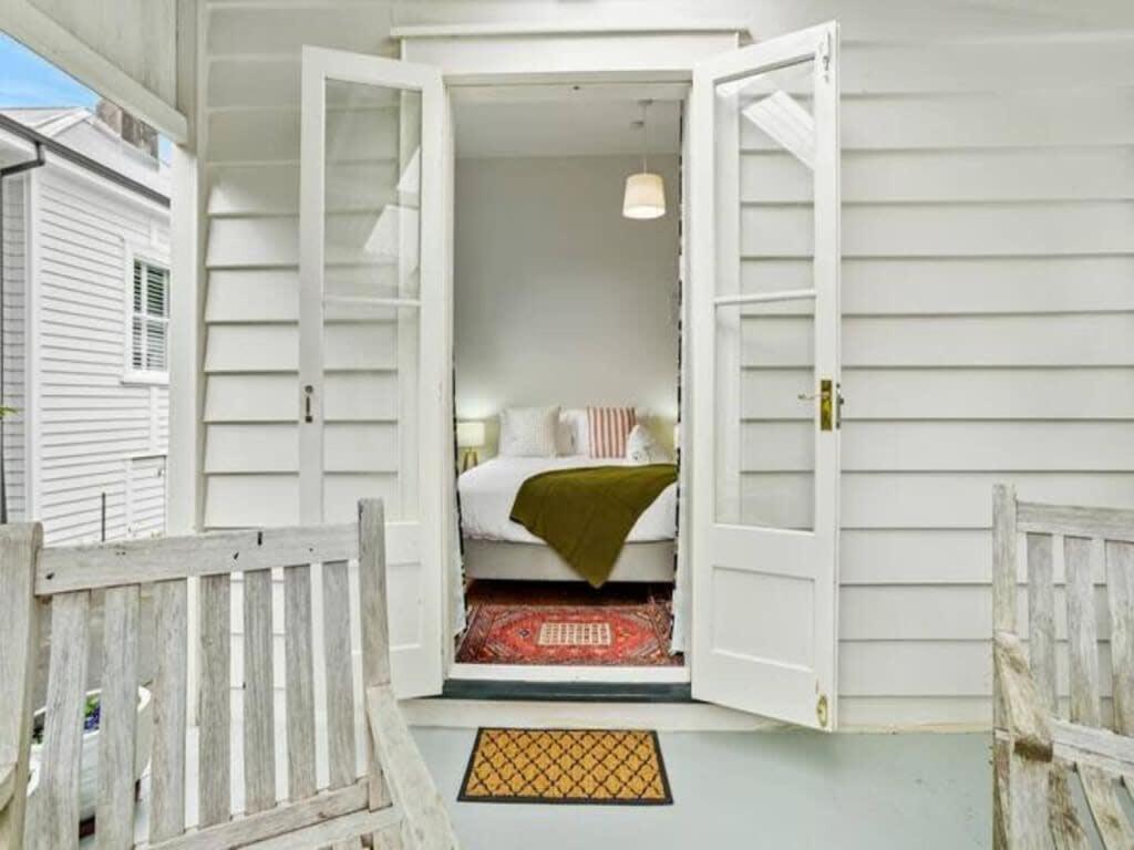 Cheerful 1 Bedroom Home With Free Parking Оукланд Екстериор снимка